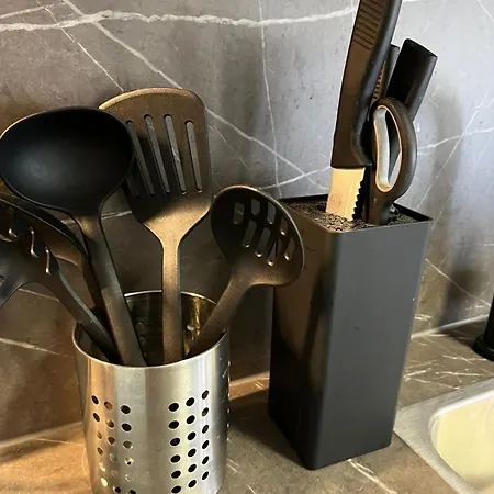 Luxury Sedda Bed, Nespresso, Netflix Linz